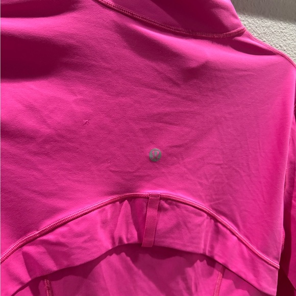(10) Lululemon Define Cropped Half Zip *Luon
Sonic Pink - Picture 8 of 11